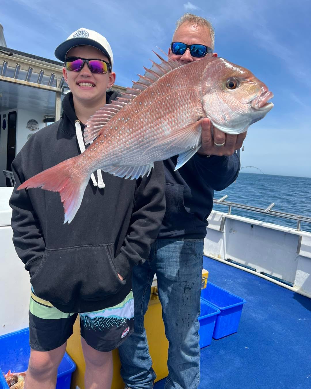 Still plenty of Snapper around, especially if you know where to find them!
#morningtonpeninsula #fishing #prolinefishingcharters #snapper