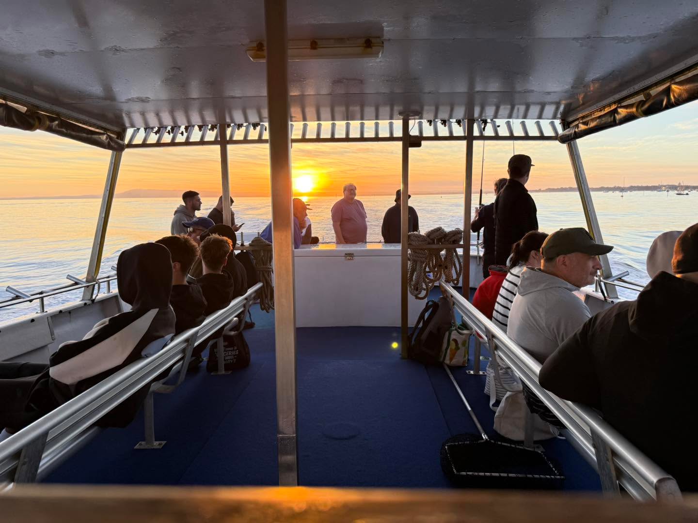 Watching the sun rise as we head out for the 1st trip of the day is pure magic 🌅
#morningtonpeninsula #fishing #fishingcharters #booknow #sorrento #summer #sunrise